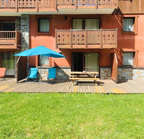 Popular Airbnb listing: NICE APPARTMENT 4 PERS 35M2 LARGE TERRACE in Les Adrets