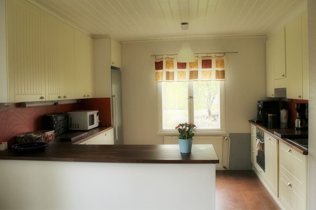 A proper kitchen for all kinds of cooking.
