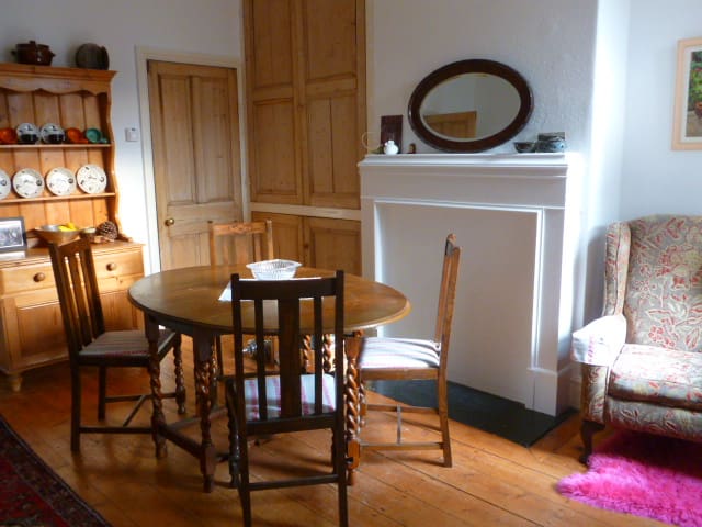 A spacious, homely double room