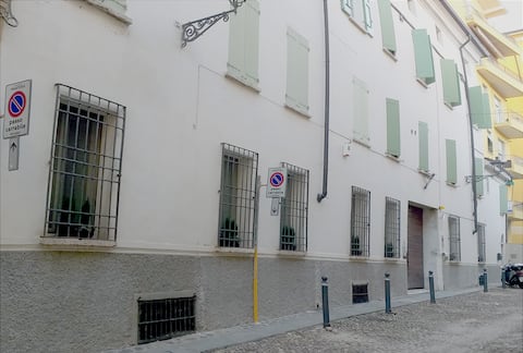 Gabriella's House, 2 indoor parking spaces