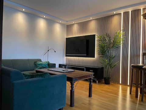 Perfect apartment for workers  + Indoor garage!