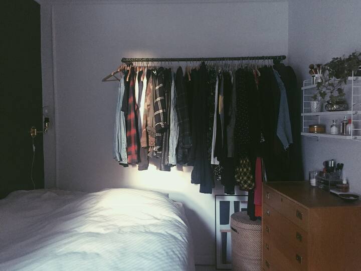 Dormitorio (pequeño y acogedor) 