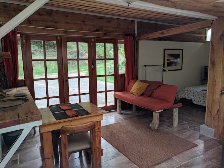 Riverside Studio- Beautiful Views, Easy Access - Costa Rica