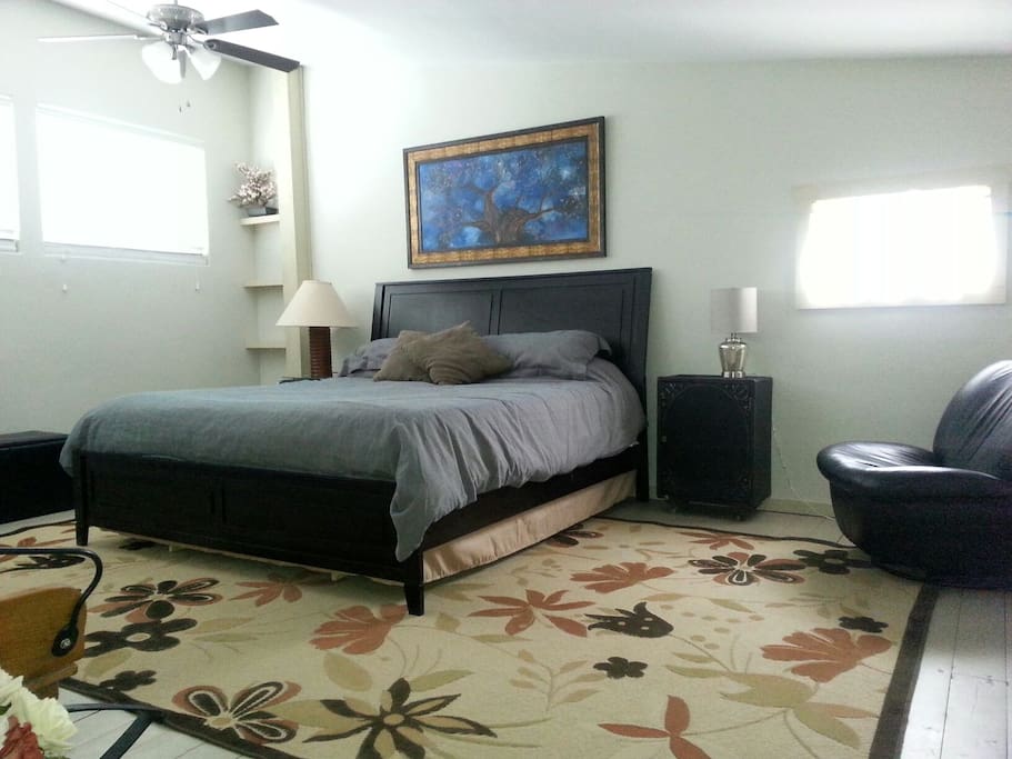 King memory foam bed