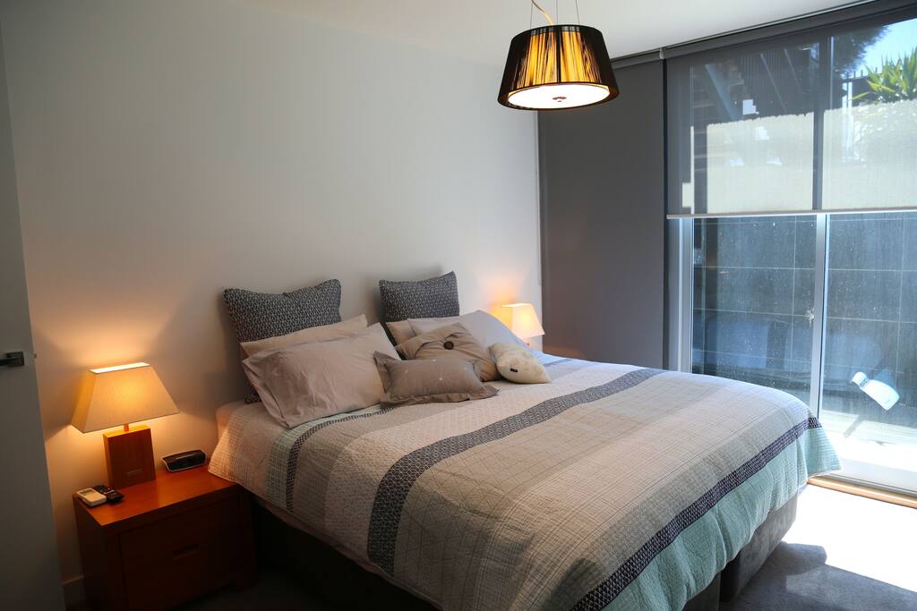 Ground floor bedroom with courtyard