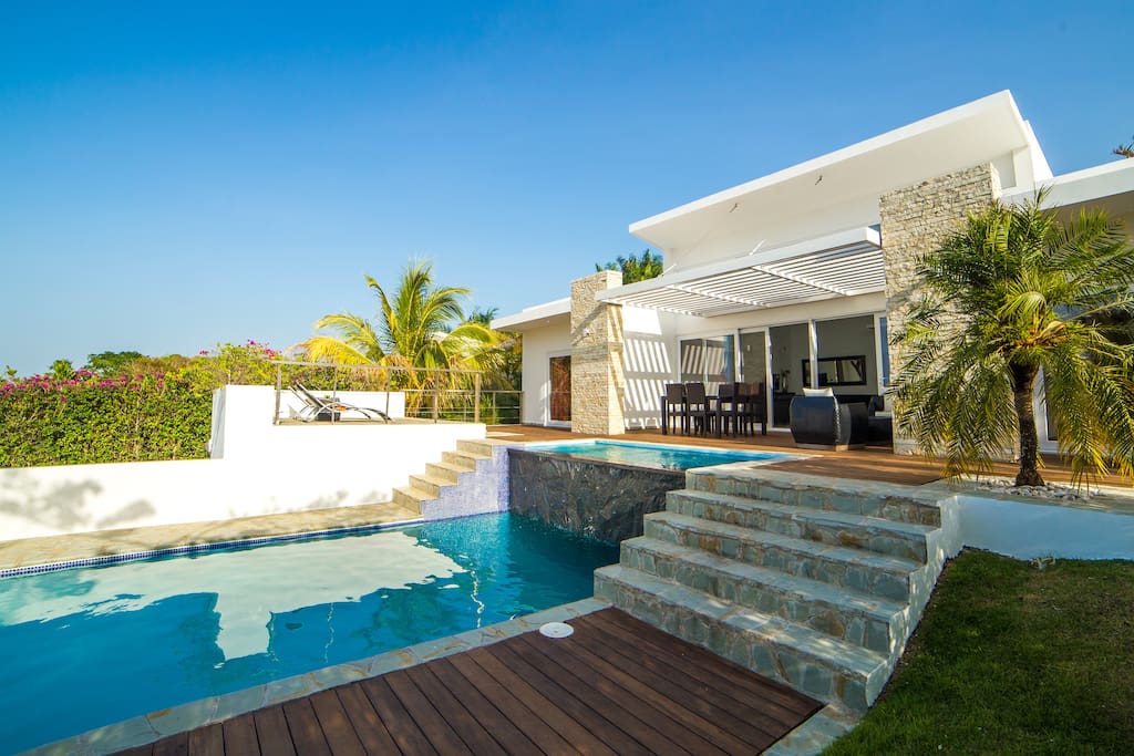 terrace in deck and pool on 2 nivel