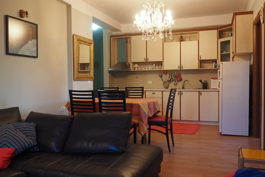 Kitchen / Living Room