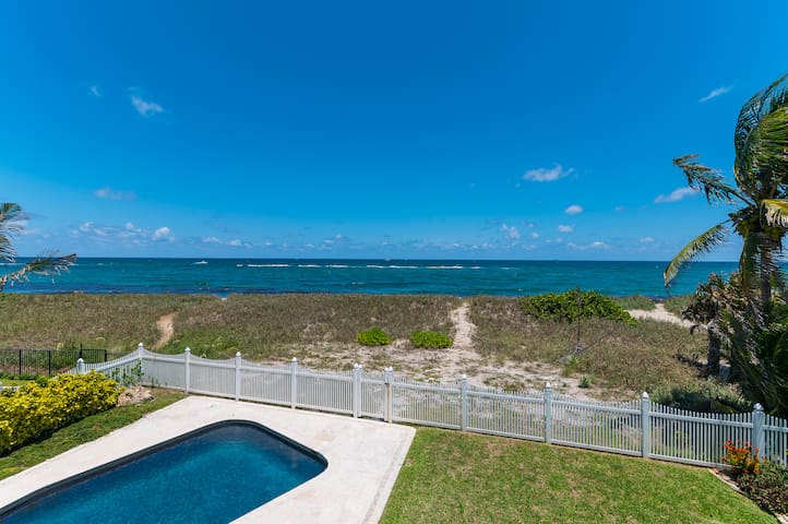 Oceanfront Villa with Private Beach Access ! gallery image 2
