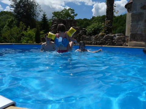 Guardian's Cottage with private heated pool
