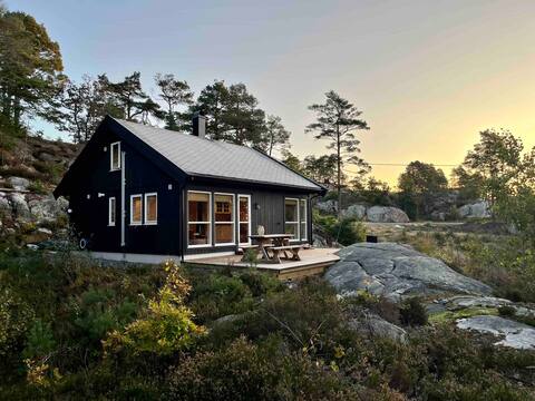 Cozy cabin close to the sea