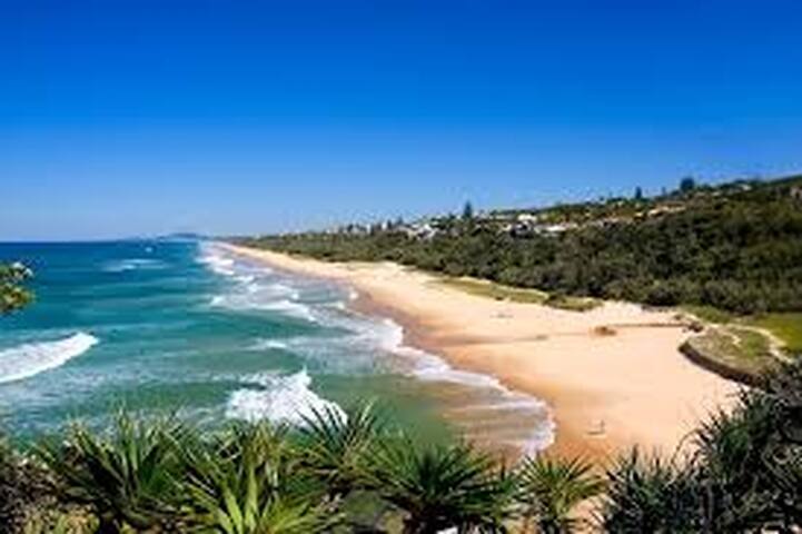 Townhouse in Sunshine Beach gallery image 2