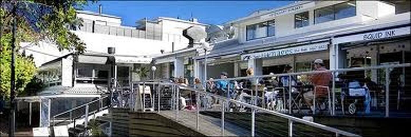 Townhouse in Sunshine Beach gallery image 3