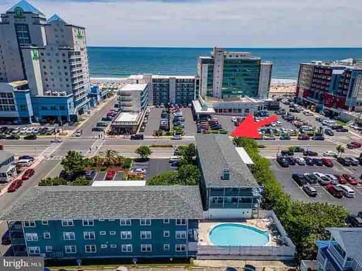 Steps to the Ocean & boardwalk/3bedroom/2bath Condominiums for Rent