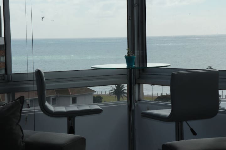 Stunning Ocean Views Central Apt. gallery image 4