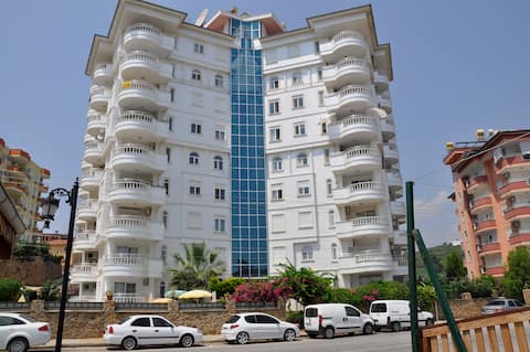 Top performing Airbnb: Cozy apartment, pool and close to the sea in Alanya