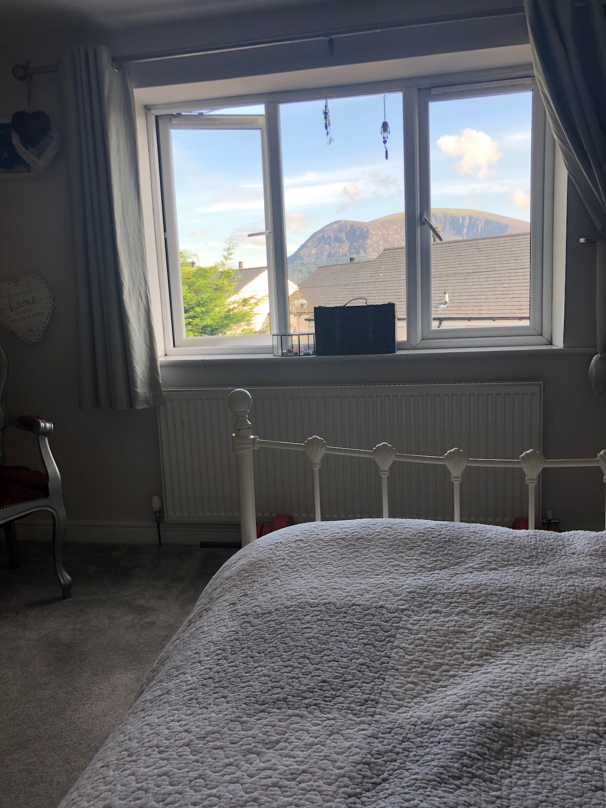 Na poschodí jedna manželská posteľ