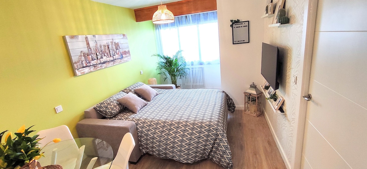 Successful Airbnb property: "El Rincón de Garaya", renovated in the heart of downtown in Gijón / Xixón