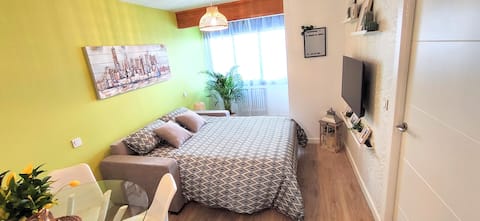 Successful Airbnb property: "El Rincón de Garaya", renovated in the heart of downtown in Gijón / Xixón