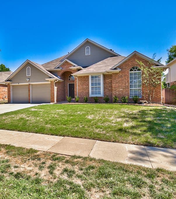 Large, single story West Plano retreat.