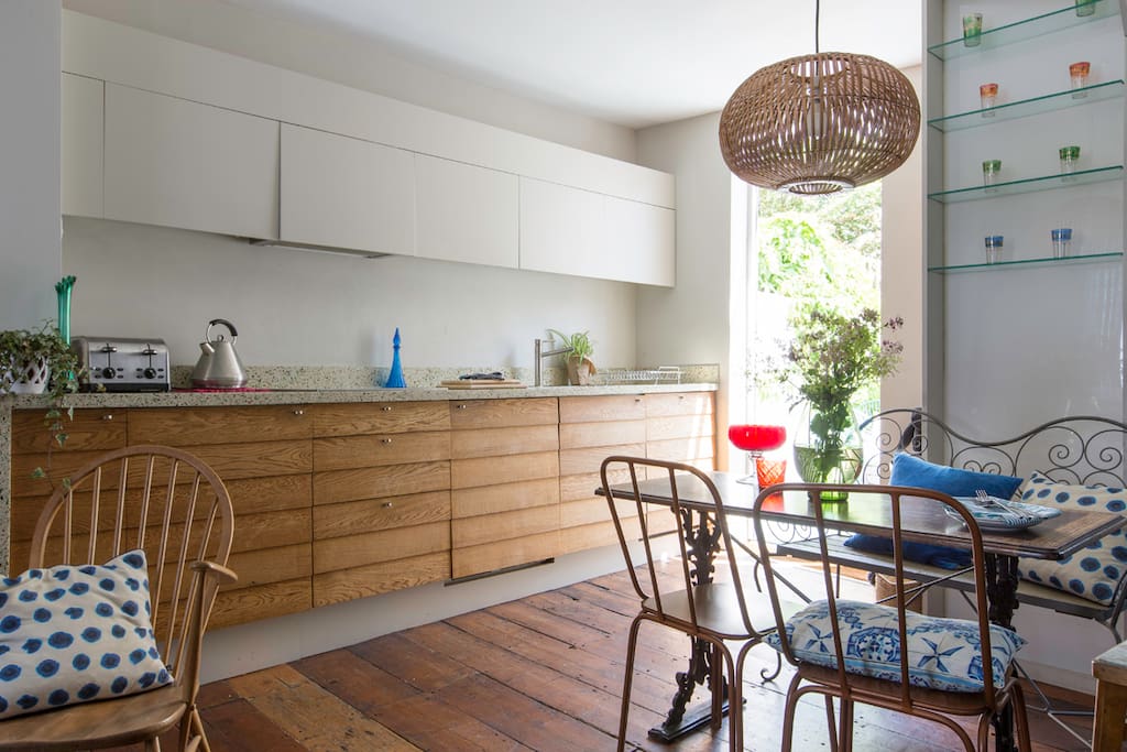 Kitchen and dining area.