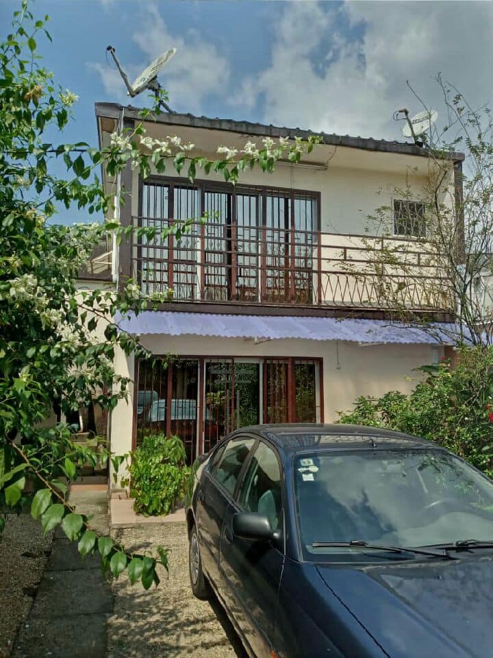 Nice residence DoualaAkwa, Cameroon Guesthouses for Rent in Douala