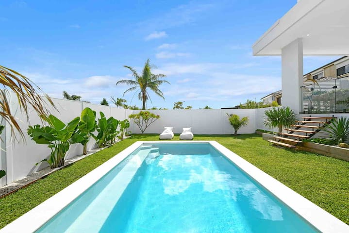 Brand new duplex close to beach gallery image 2