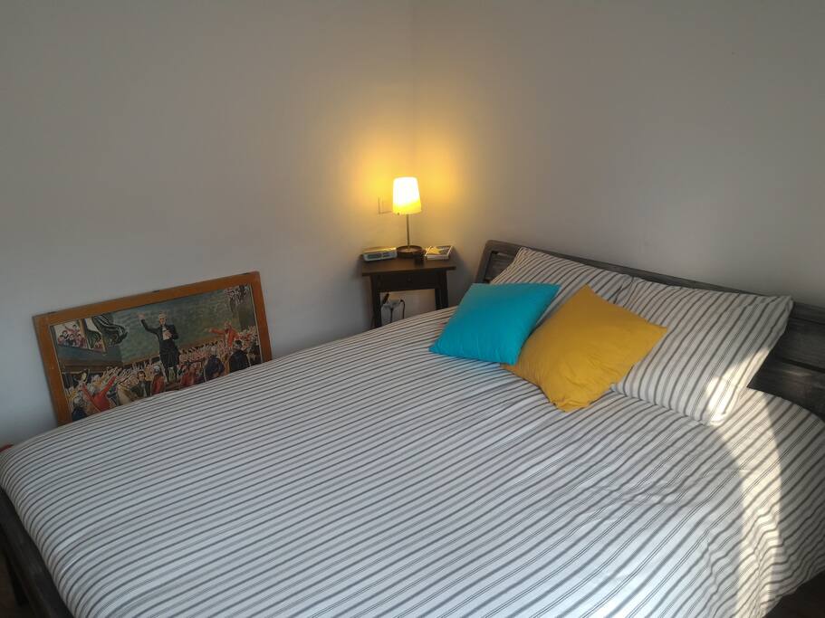 Chambre lit queen size