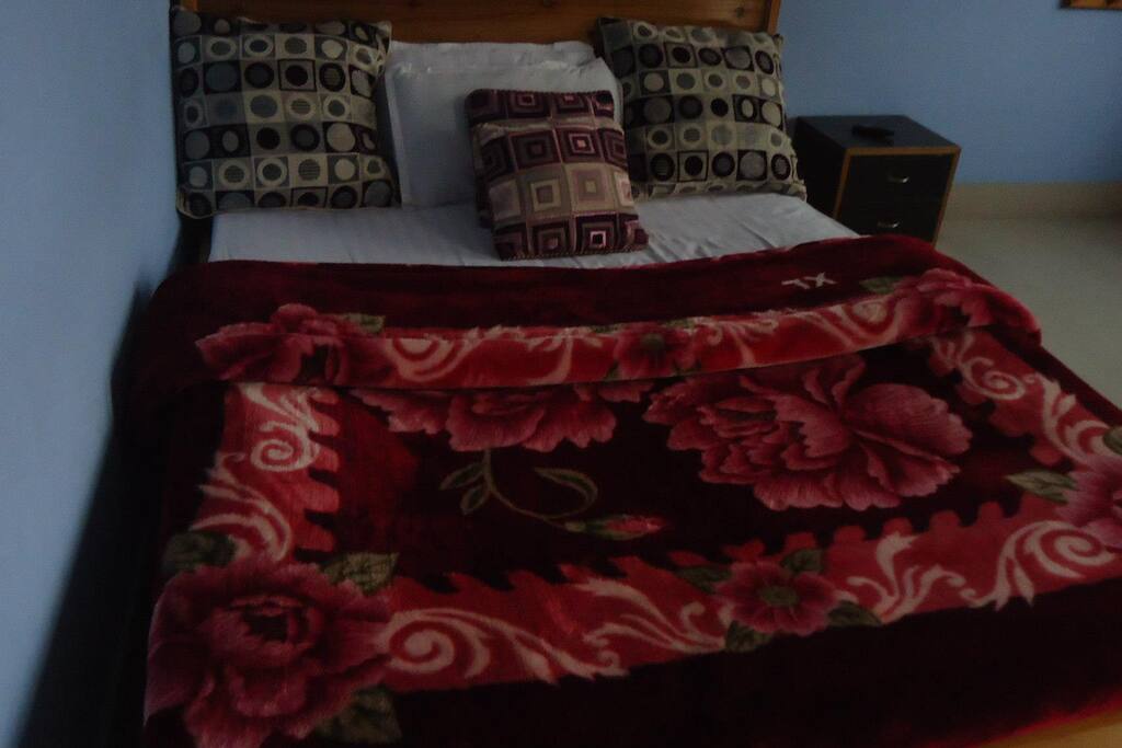 View side room.