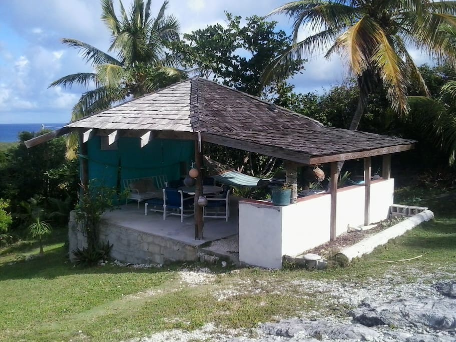 Tiki Hut with cooking facilities