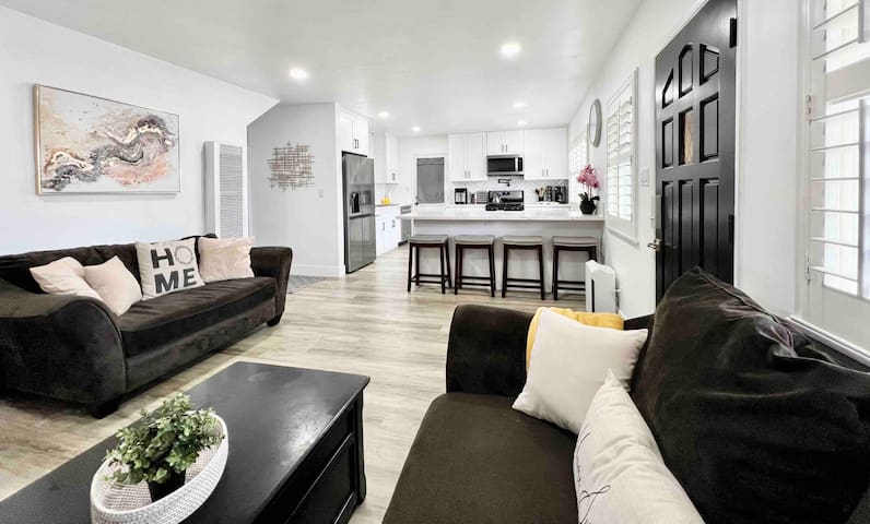 4 Bedroom Home Conveniently Close to Everything