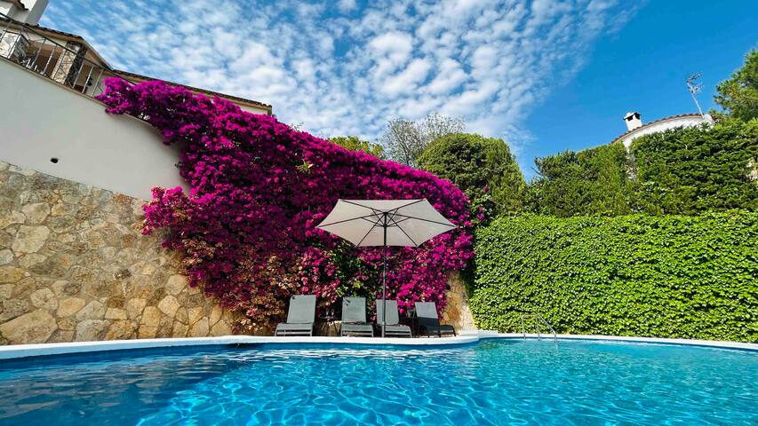 Luxurious sea view villa | private pool | airco gallery image 4