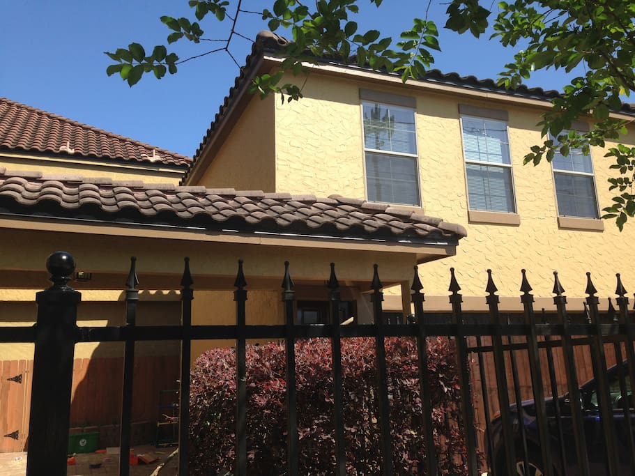 Welcome to the Houston Heights Hub!
