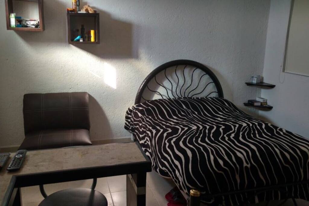 HAB. CAMA MATRIMONIAL