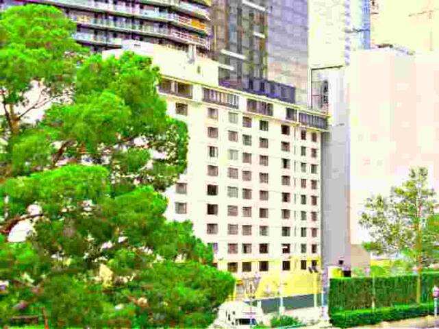 2bdm2th Condo J Jockey club Stripfront/Bellagio gallery image 4