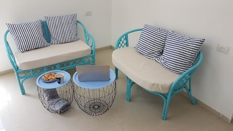 2Bdrm+Living Room *Garden *Parking