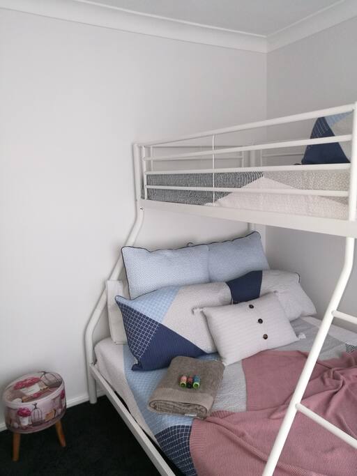 Bedroom and Amenities