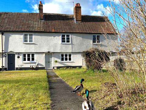 Period Cottage in Stunning location * Dog Friendly