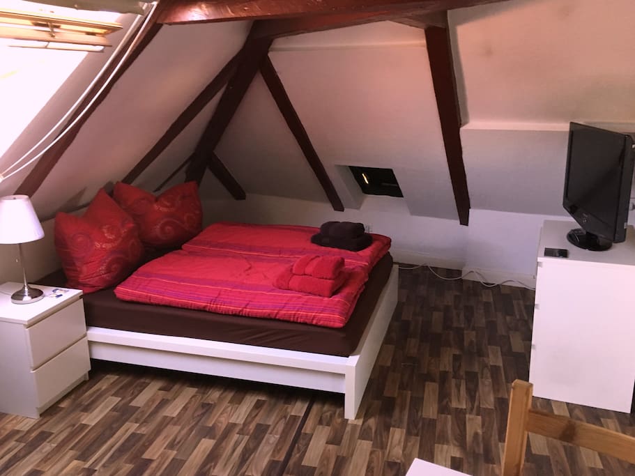 Doppelbett, TV