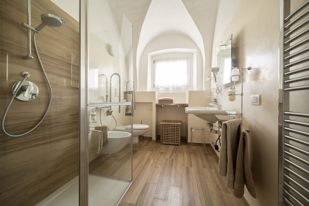 Stanza da bagno attrezzata disabilità