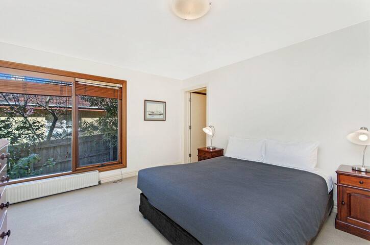 Shearwater Riverview Apartment gallery image 4