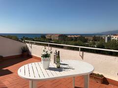 Solarium+penthouse+by+the+beach+and+Porto+Cambrils