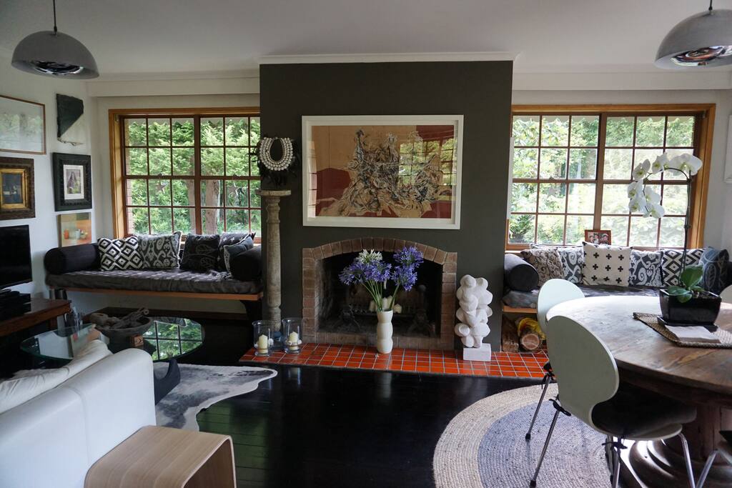 Lounge with Fireplace - Great ambience!
