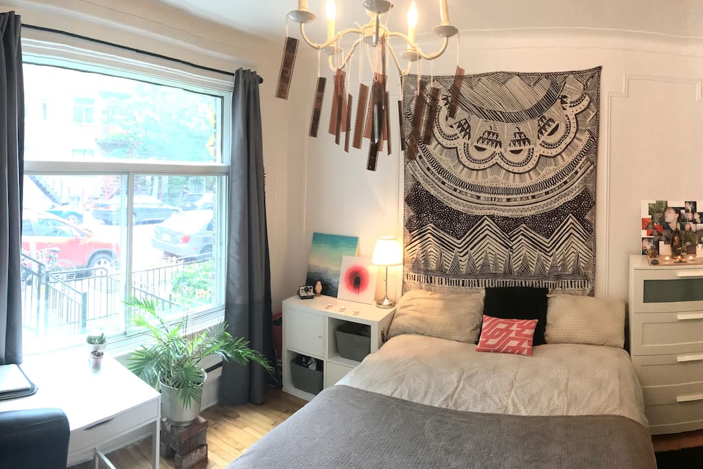 Zen room, very bright