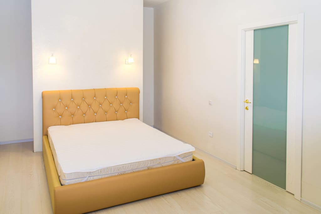 King size bed, pillows, blankets all are in the apartment