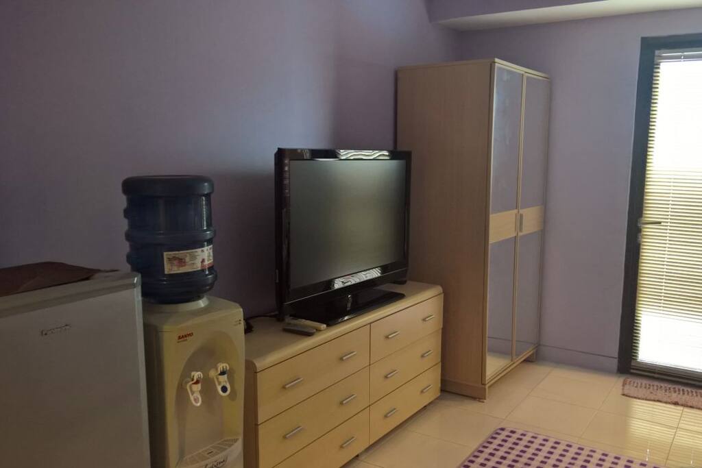 Big tv screen 48’ with Full tv Cable channel