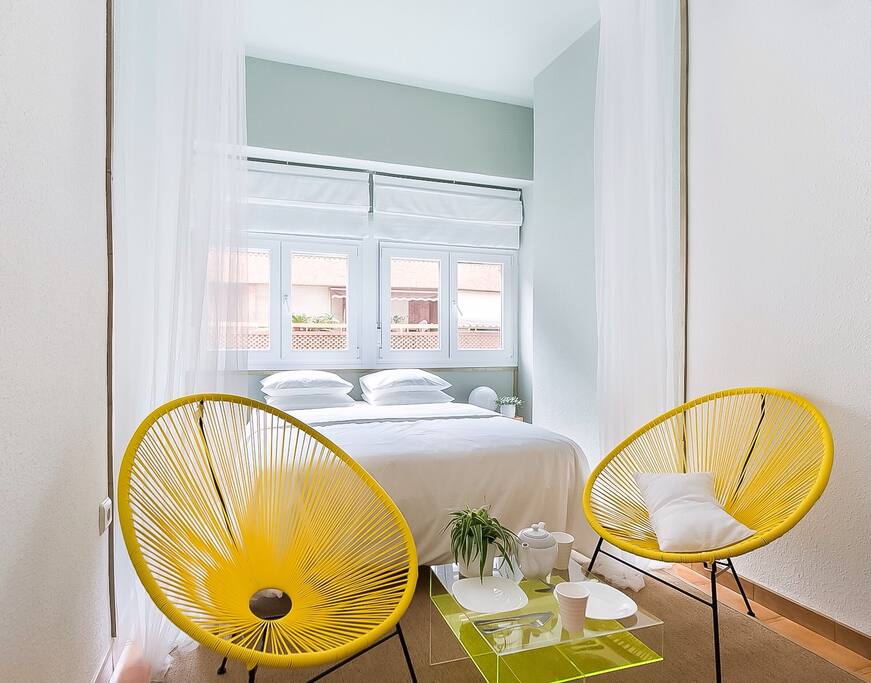 A beautiful place to wake up in the morning and have your coffee in Alicante city center