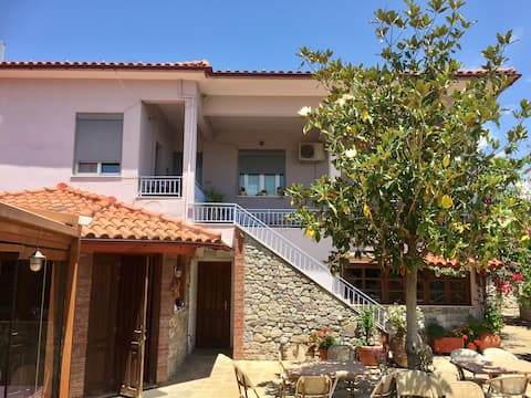 Successful Airbnb property: Matoula's Guest House(ΑΜΑ00000867200) in Δήμος Σπάρτης