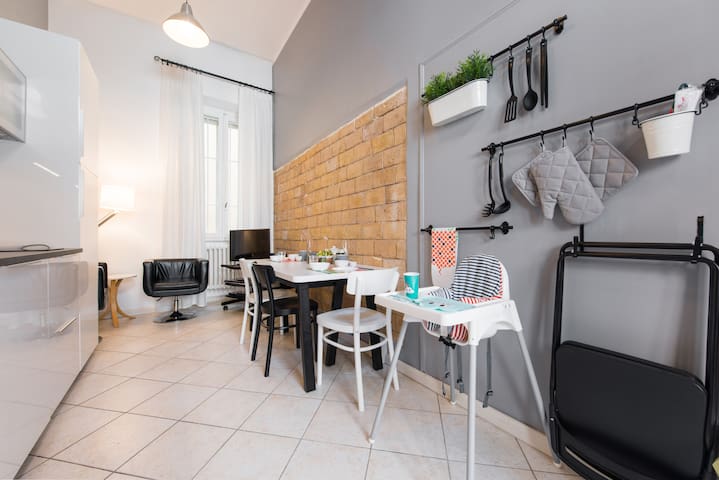 Home in the heart of Rome (Spanish steps) 2 gallery image 3