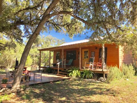 Four Sisters Ranch Cabin, Utopia, TX