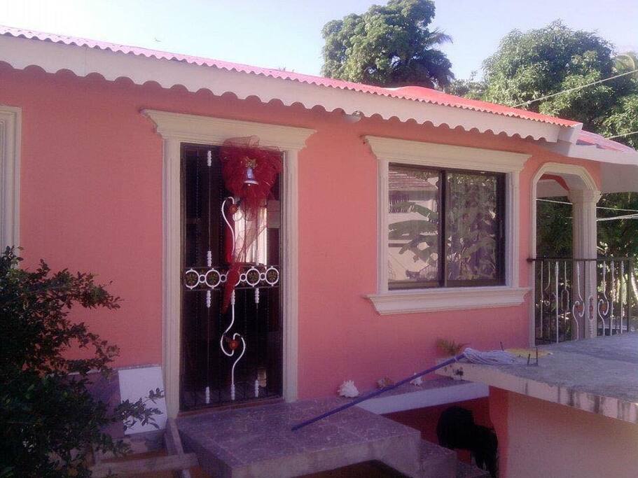 Main Entrance / Entrada